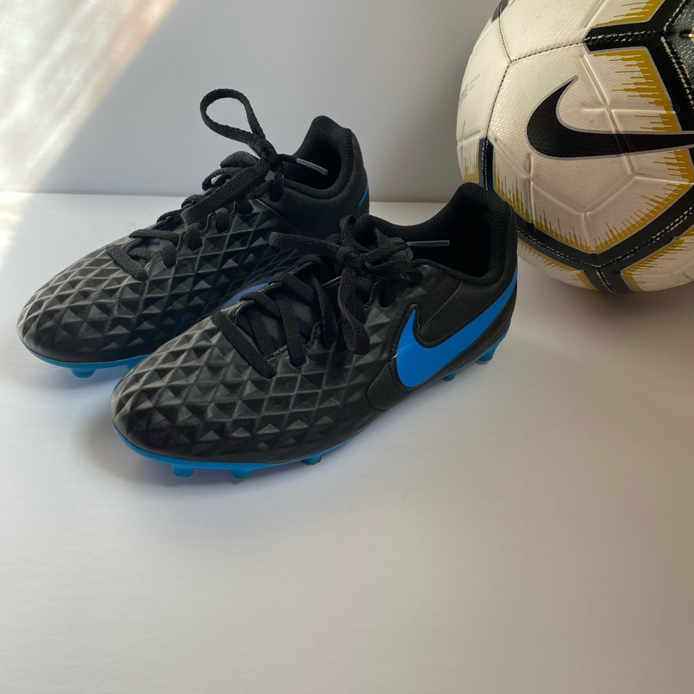 Nike Kids' Tiempo Legend